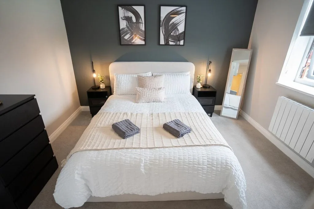 Serviced apartments Solihull Warwick House interior living area LussoLets